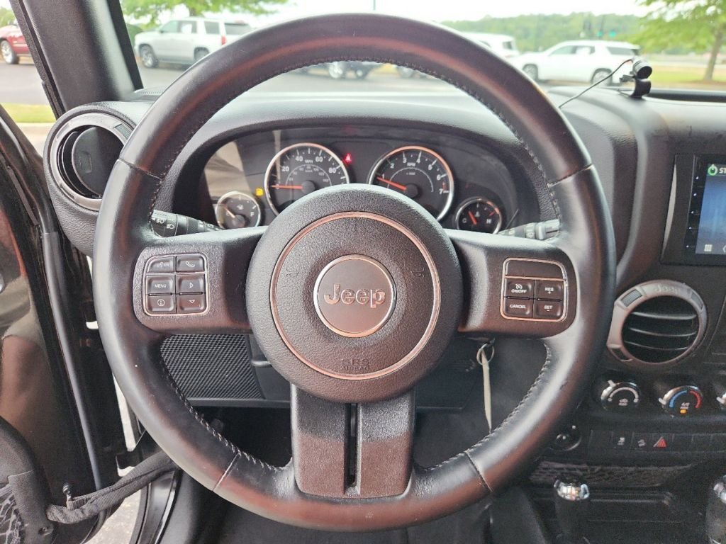 2015-Jeep-Wrangler_556174-14