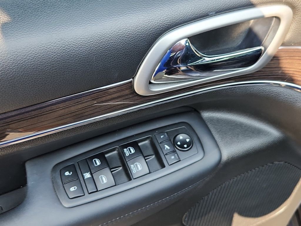 2018-Jeep-Grand_Cherokee_494020-12