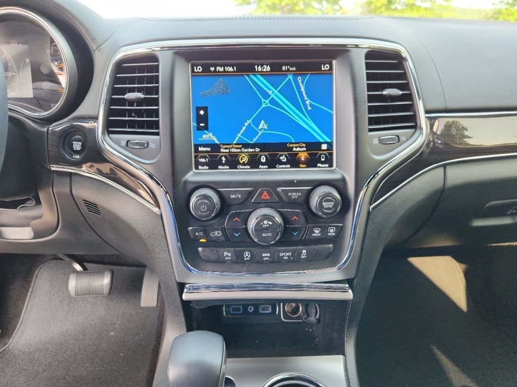 2018-Jeep-Grand_Cherokee_494020-21