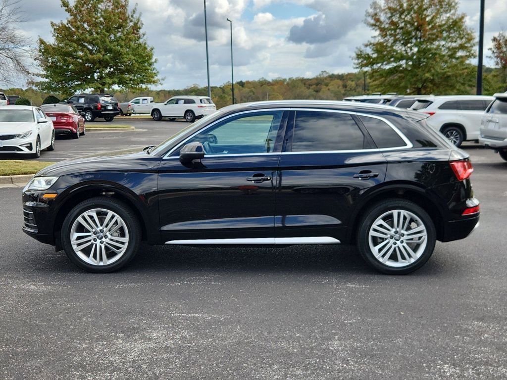 2019-Audi-Q5_132750-10 (1)