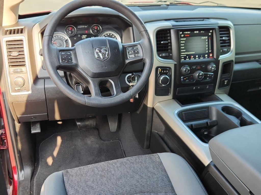 2019-Ram-1500_Ds_638031-27