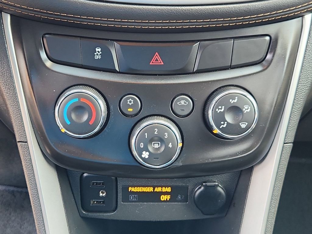 2020-Chevrolet-Trax_027066-23