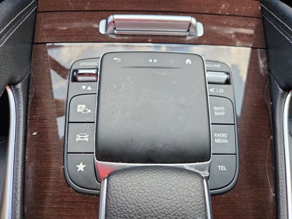 2021-Mercedes-benz-Gl_Class_382342-24